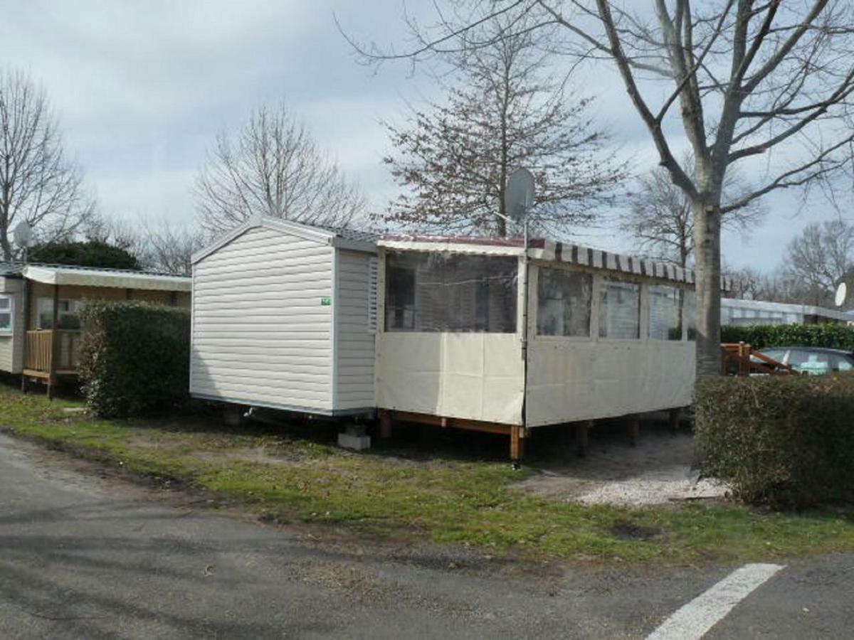 Mobile Home Ht De Gamme Climatise Dans Le Camping **** De La Reserve Gastes Εξωτερικό φωτογραφία